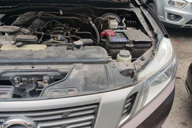 Used Nissan Navara 2017 2.5L Manual Two-Wheel Drive Standard Edition QR25 Engine Bay Left