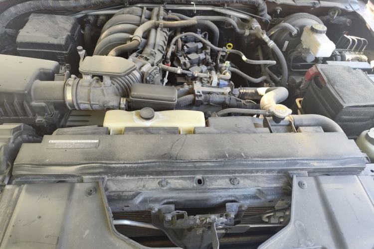 Used Nissan Navara 2017 2.5L Automatic 4x4 Luxury Edition QR25 Engine Bay