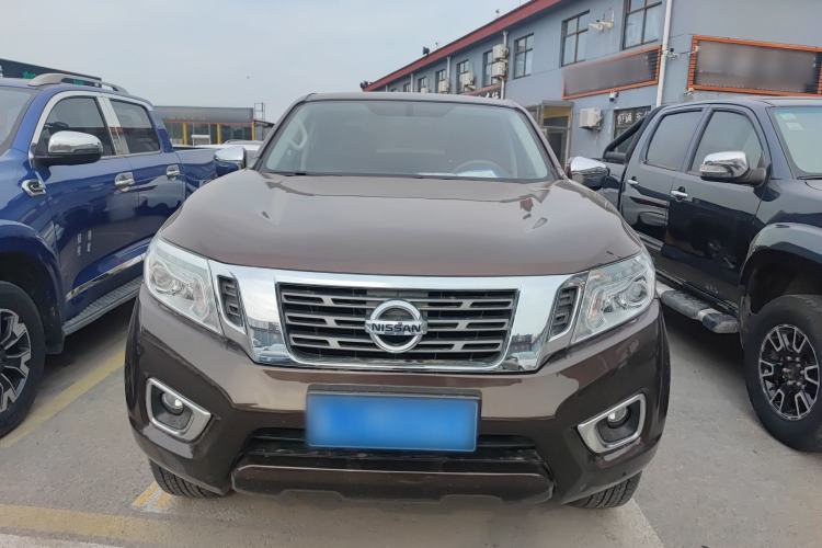 Used Nissan Navara 2017 2.5L Manual Two-Wheel Drive Flagship Version QR25 Exterior 1