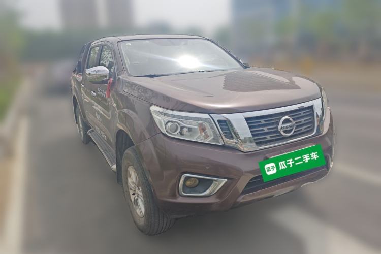 Used Nissan Navara 2017 2.5L Automatic 4x4 Luxury Edition QR25 Front Right 45 Deg