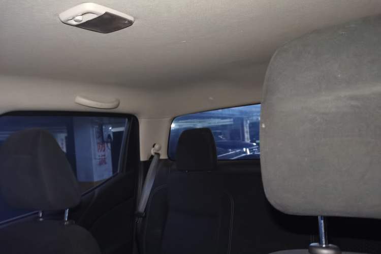 Used Nissan Navara 2017 2.5L Automatic 2WD Luxury Edition QR25 Headliner