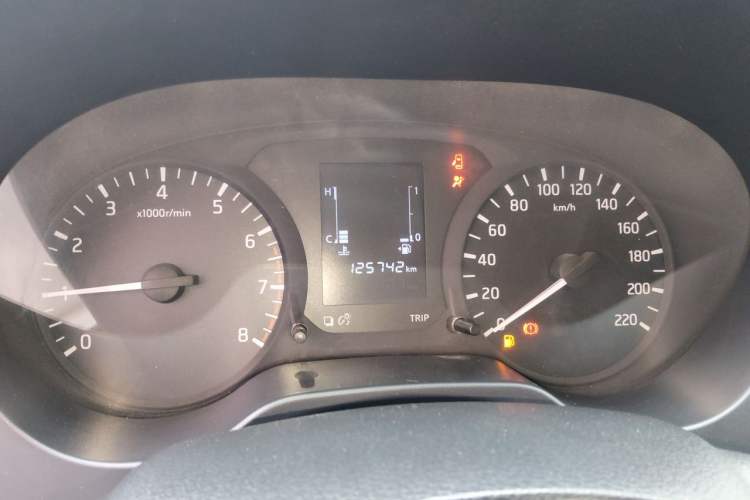 Used Nissan Navara 2017 2.5L Manual Two-Wheel Drive Flagship Version QR25 Instrument Cluster