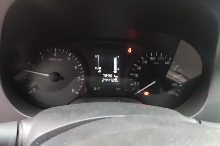 Used Nissan Navara 2017 2.5L Manual Two-Wheel Drive Standard Edition QR25 Instrument Cluster