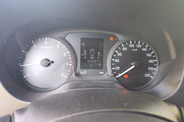 Used Nissan Navara 2017 2.5L Automatic 4x4 Luxury Edition QR25 Instrument Cluster