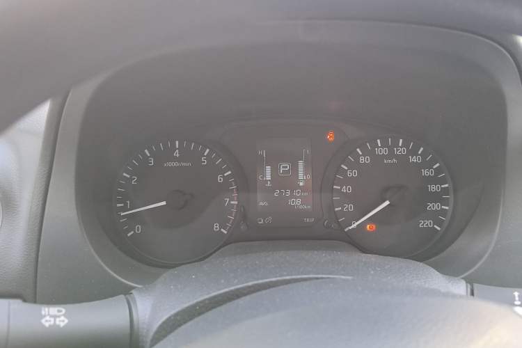 Used Nissan Navara 2017 2.5L Automatic 2WD Luxury Edition QR25 Instrument Cluster