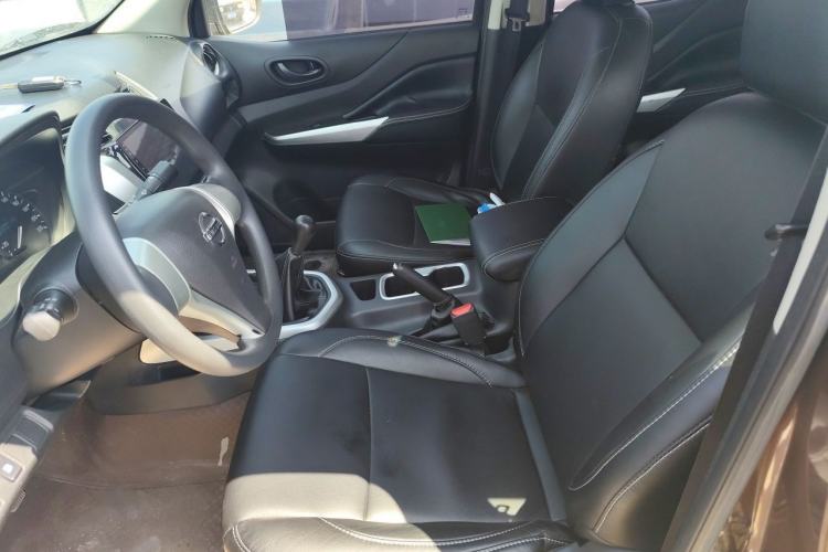 Used Nissan Navara 2017 2.5L Manual Two-Wheel Drive Standard Edition QR25 Left Front Seat