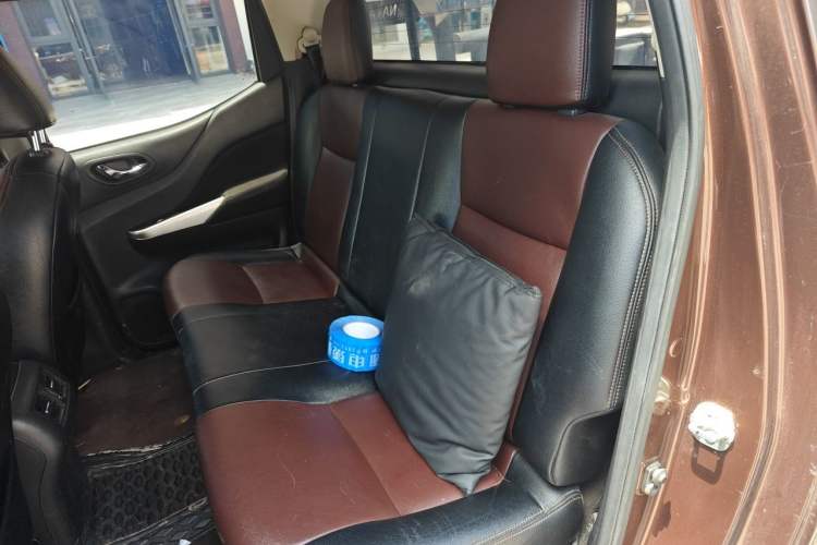 Used Nissan Navara 2017 2.5L Automatic 2WD Luxury Edition QR25 Left Rear Seat