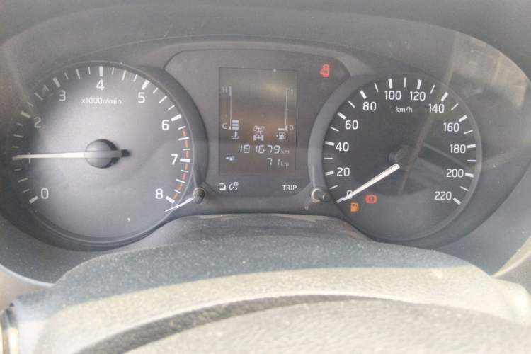 Used Nissan Navara 2017 2.5L Manual 4x4 Standard Edition QR25 Odometer Close Up
