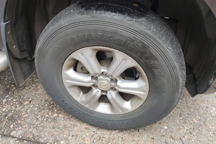 Used Nissan Navara 2017 2.5L Manual Two-Wheel Drive Standard Edition QR25 Right Front Wheel Hub