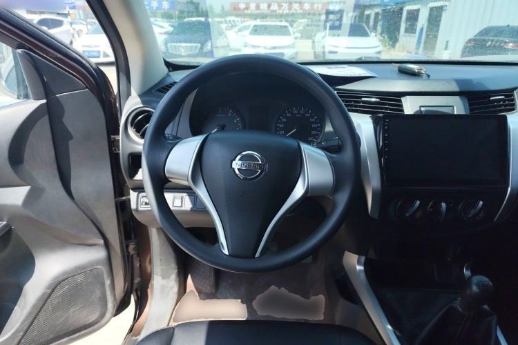 Used Nissan Navara 2017 2.5L Manual Two-Wheel Drive Standard Edition QR25 Steering Wheel
