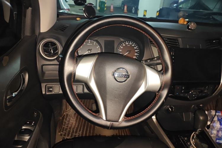 Used Nissan Navara 2017 2.5L Automatic 4x4 Luxury Edition QR25 Steering Wheel