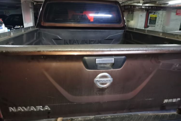Used Nissan Navara 2017 2.5L Automatic 2WD Luxury Edition QR25 Trunk