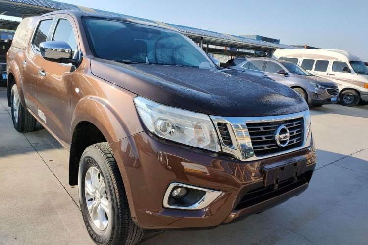 Used Nissan Navara 2017 2.5L Automatic 4x4 Luxury Edition QR25 Exterior 2