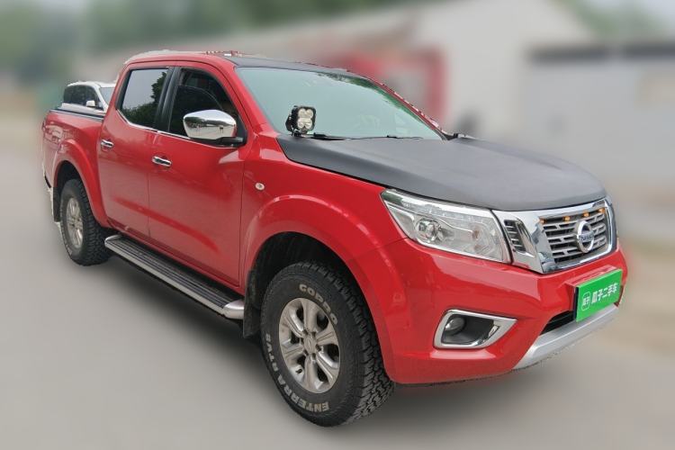 Used Nissan Navara 2017 2.5L Automatic 4x4 Luxury Edition QR25 Front Right 45 Deg