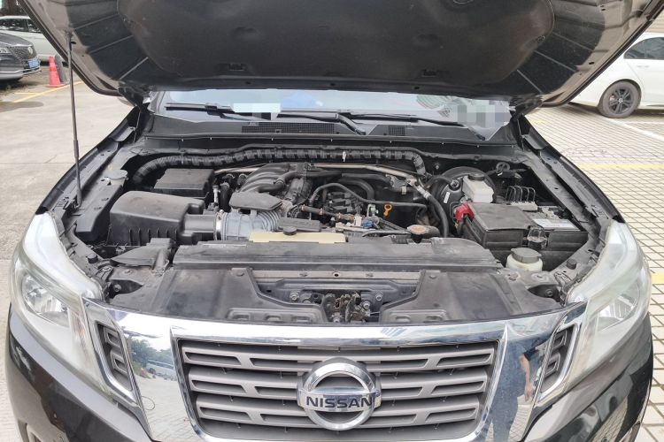 Used Nissan Navara 2017 2.5L Automatic 2WD Luxury Edition QR25 Engine Bay