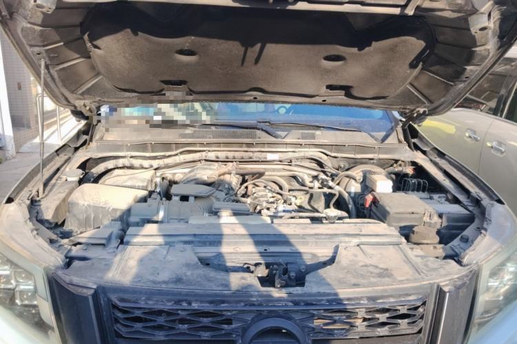 Used Nissan Navara 2017 2.5L Automatic 4x4 Luxury Edition QR25 Engine Bay