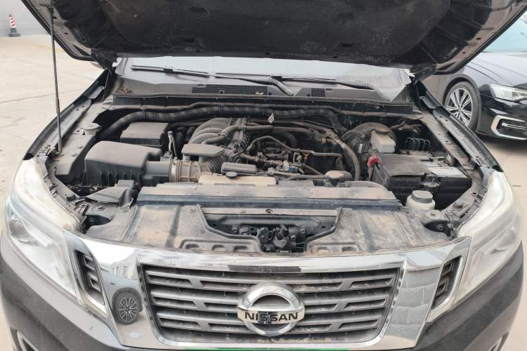 Used Nissan Navara 2017 2.5L Automatic 4x4 Luxury Edition QR25 Engine Bay