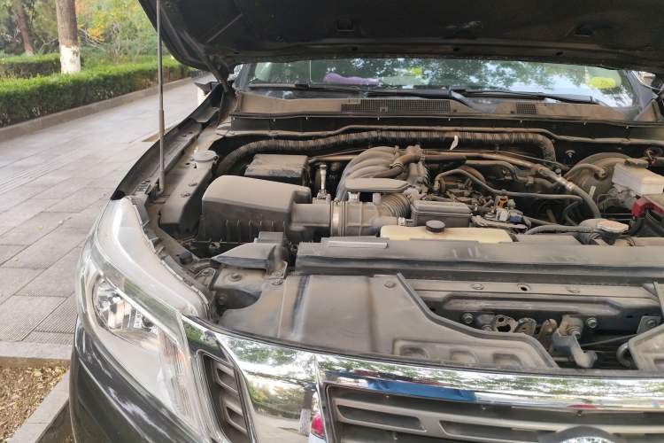 Used Nissan Navara 2017 2.5L Automatic 2WD Luxury Edition QR25 Engine Bay Right