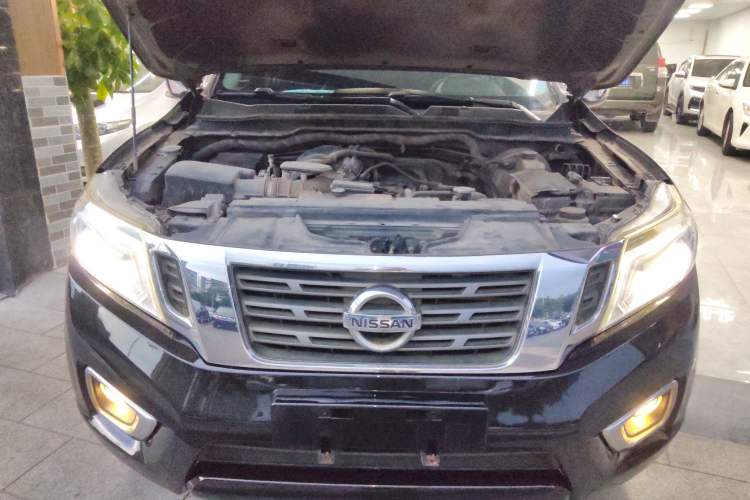 Used Nissan Navara 2017 2.5L Automatic 4x4 Luxury Edition QR25 Engine Bay