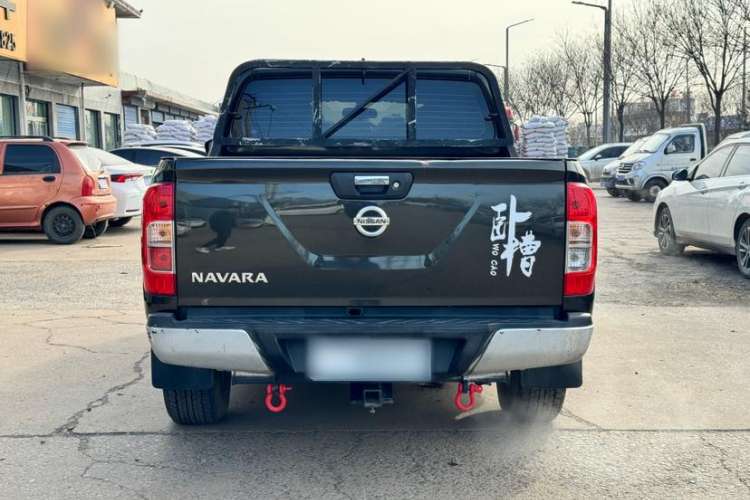 Used Nissan Navara 2017 2.5L Automatic 2WD Luxury Edition QR25 Exterior 4