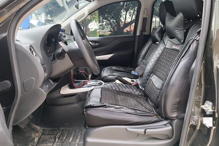 Used Nissan Navara 2017 2.5L Automatic 2WD Luxury Edition QR25 Left Front Seat