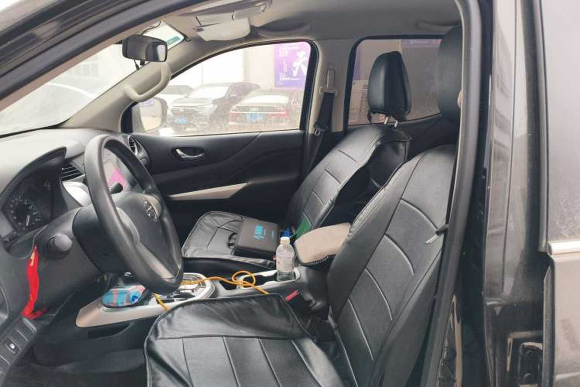 Used Nissan Navara 2017 2.5L Automatic 4x4 Luxury Edition QR25 Left Front Seat