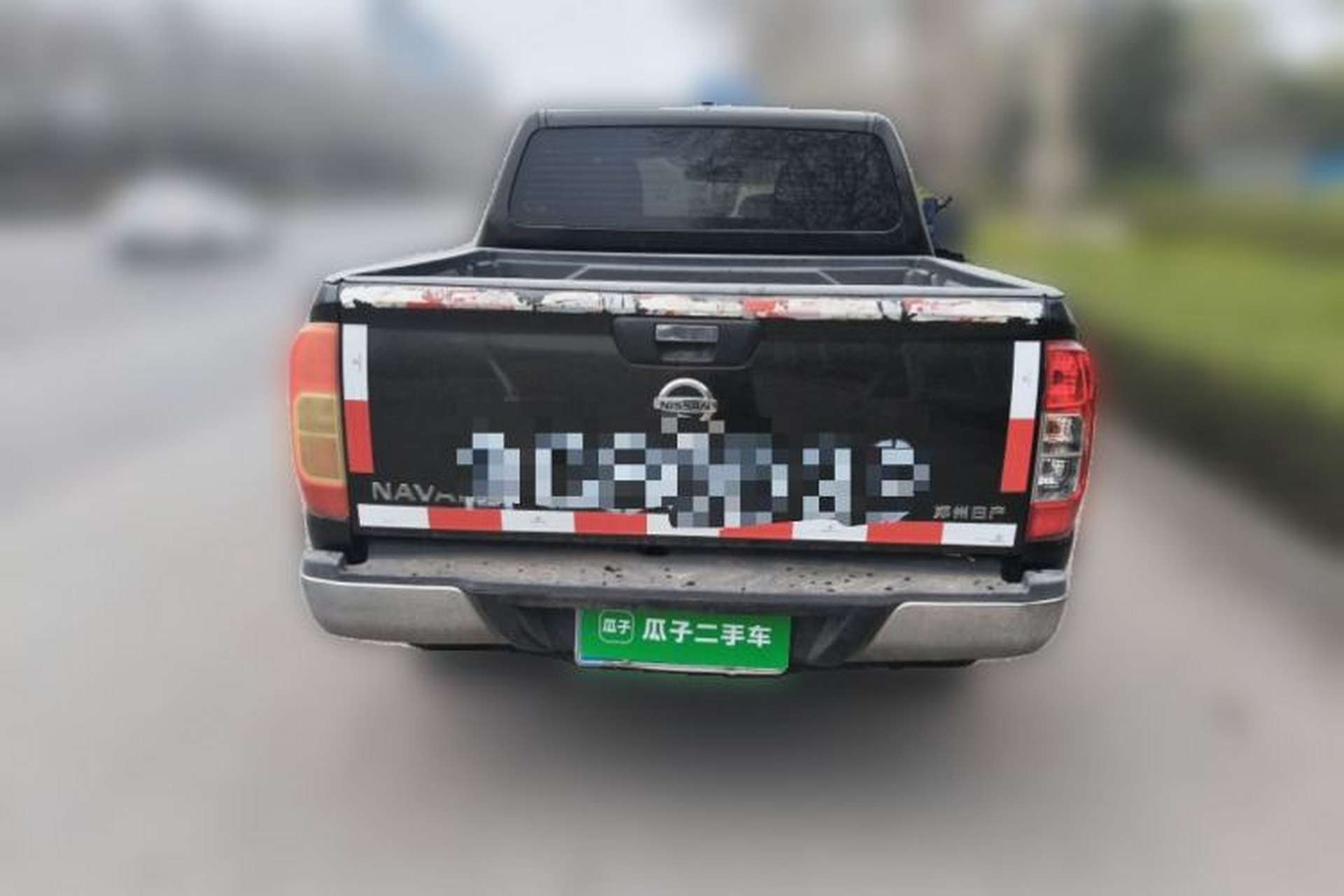 Used Nissan Navara 2017 2.5L Manual Two-Wheel Drive Luxury Edition QR25 Rear