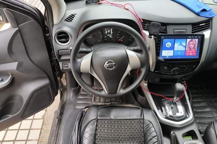 Used Nissan Navara 2017 2.5L Automatic 2WD Luxury Edition QR25 Steering Wheel