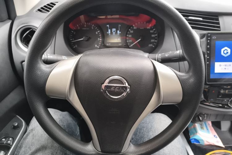 Used Nissan Navara 2017 2.5L Automatic 4x4 Luxury Edition QR25 Steering Wheel