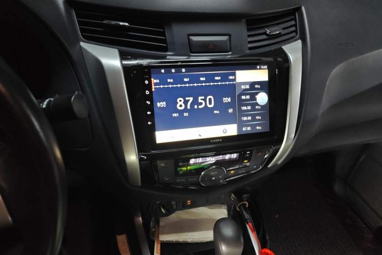 Used Nissan Navara 2017 2.5L Automatic 4x4 Luxury Edition QR25 Audio And AC Panel