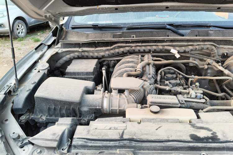 Used Nissan Navara 2017 2.5L Automatic 2WD Luxury Edition QR25 Engine Bay Right