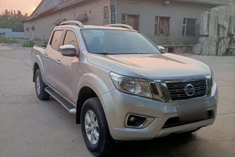 Used Nissan Navara 2017 2.5L Automatic 4x4 Luxury Edition QR25 Exterior 5