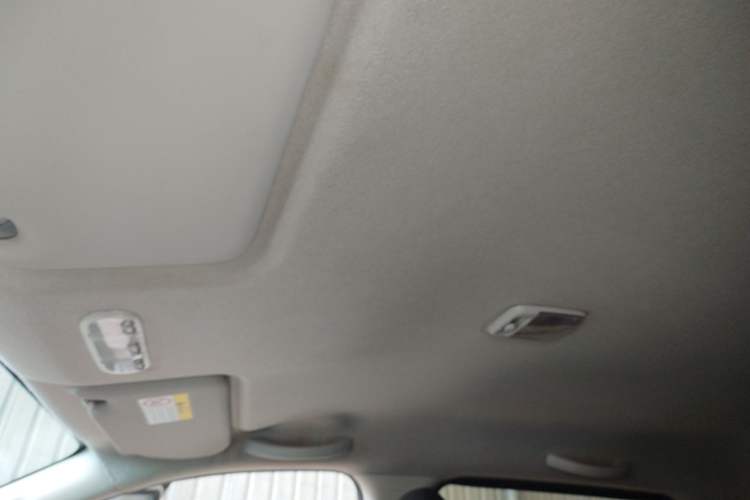 Used Nissan Navara 2017 2.5L Manual 4x4 Standard Edition QR25 Headliner