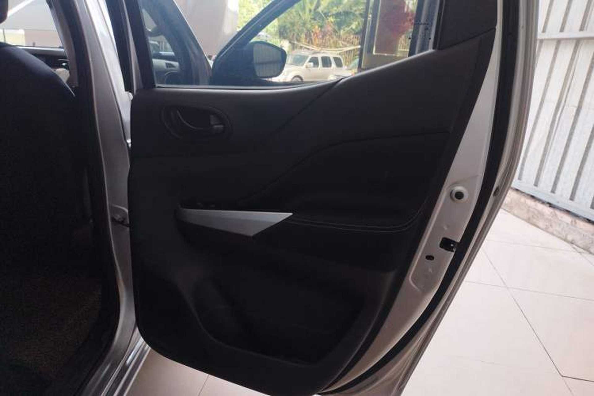 Used Nissan Navara 2017 2.5L Manual 4x4 Standard Edition QR25 Right Rear Door Interior