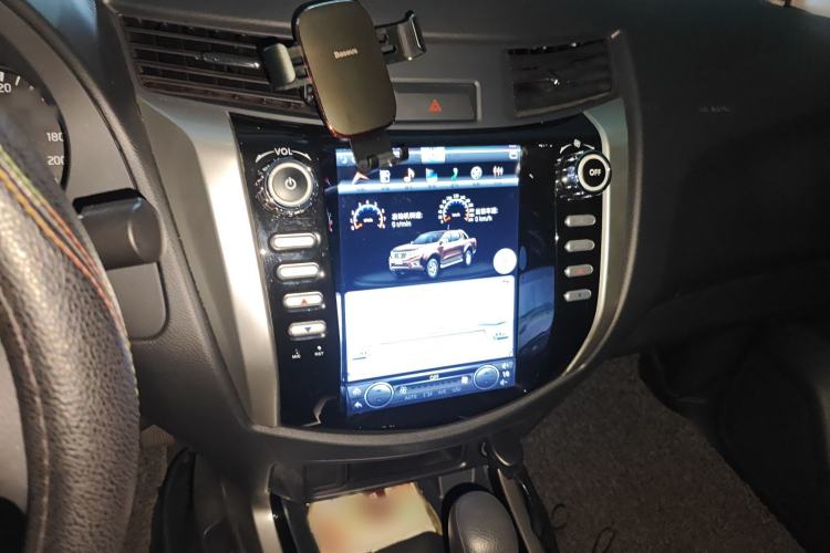 Used Nissan Navara 2017 2.5L Automatic 2WD Luxury Edition QR25 Audio And AC Panel