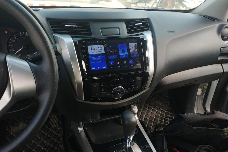 Used Nissan Navara 2017 2.5L Automatic 2WD Luxury Edition QR25 Audio And AC Panel