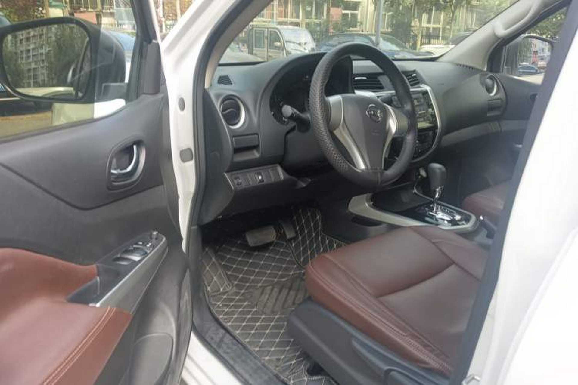 Used Nissan Navara 2017 2.5L Automatic 2WD Luxury Edition QR25 Driver Seat