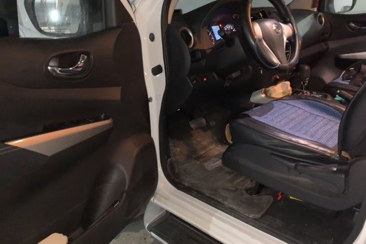 Used Nissan Navara 2017 2.5L Automatic 4x4 Luxury Edition QR25 Driver Seat