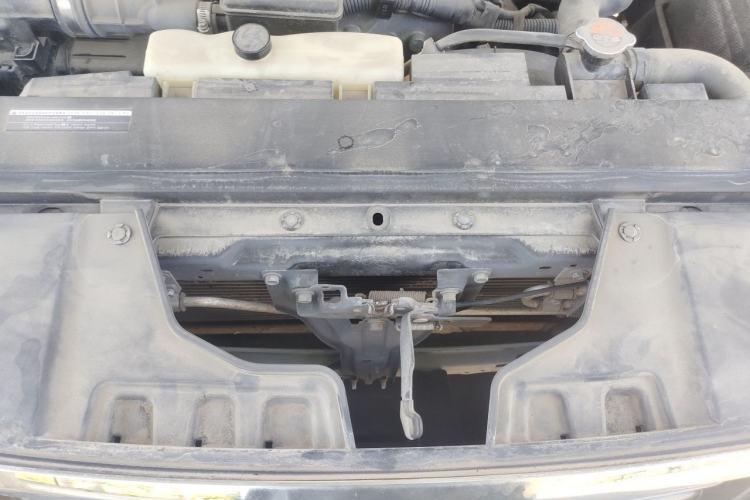 Used Nissan Navara 2017 2.5L Automatic 2WD Luxury Edition QR25 Engine Bay