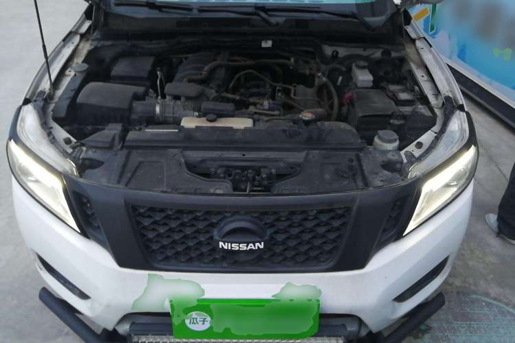 Used Nissan Navara 2017 2.5L Automatic 4x4 Luxury Edition QR25 Engine Bay