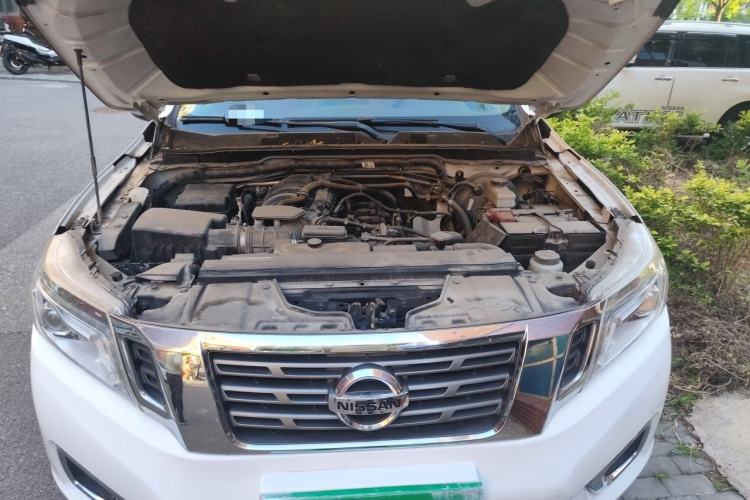 Used Nissan Navara 2017 2.5L Automatic 4x4 Luxury Edition QR25 Engine Bay