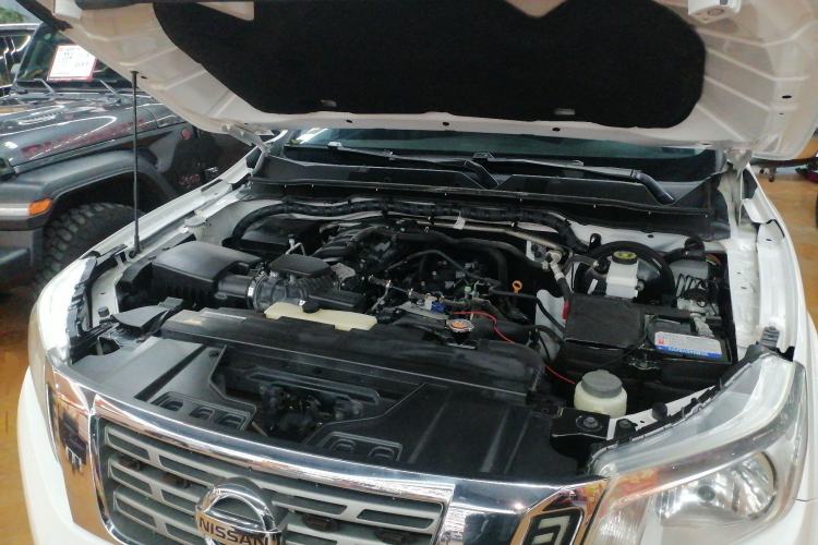 Used Nissan Navara 2017 2.5L Automatic 2WD Luxury Edition QR25 Engine Bay
