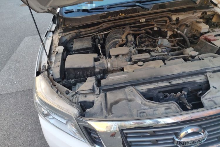 Used Nissan Navara 2017 2.5L Automatic 4x4 Luxury Edition QR25 Engine Bay Right