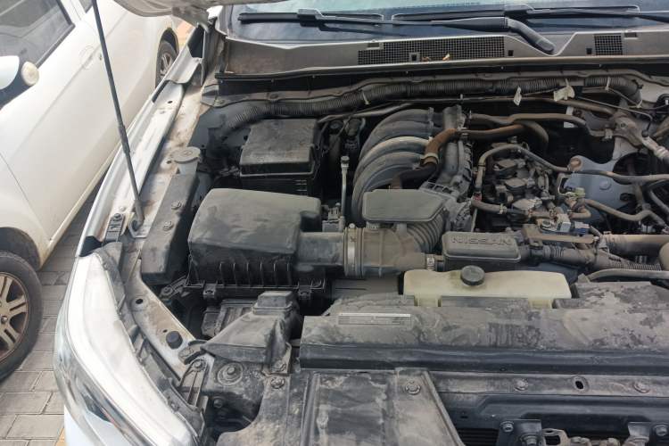 Used Nissan Navara 2017 2.5L Automatic 2WD Luxury Edition QR25 Engine Bay Right