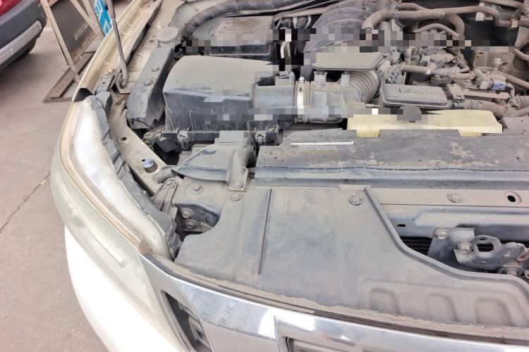 Used Nissan Navara 2017 2.5L Automatic 4x4 Luxury Edition QR25 Engine Bay Right