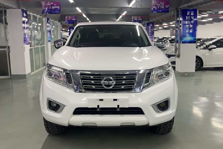 Used Nissan Navara 2017 2.5L Automatic 4x4 Luxury Edition QR25 Exterior 1