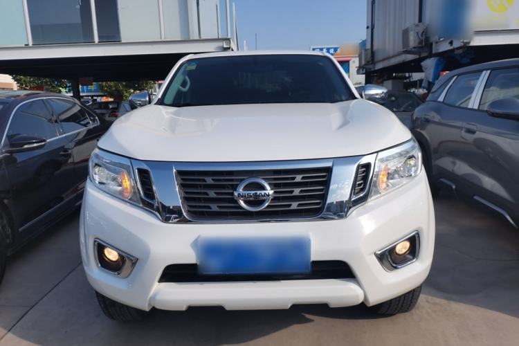 Used Nissan Navara 2017 2.5L Automatic 4x4 Luxury Edition QR25 Exterior 1