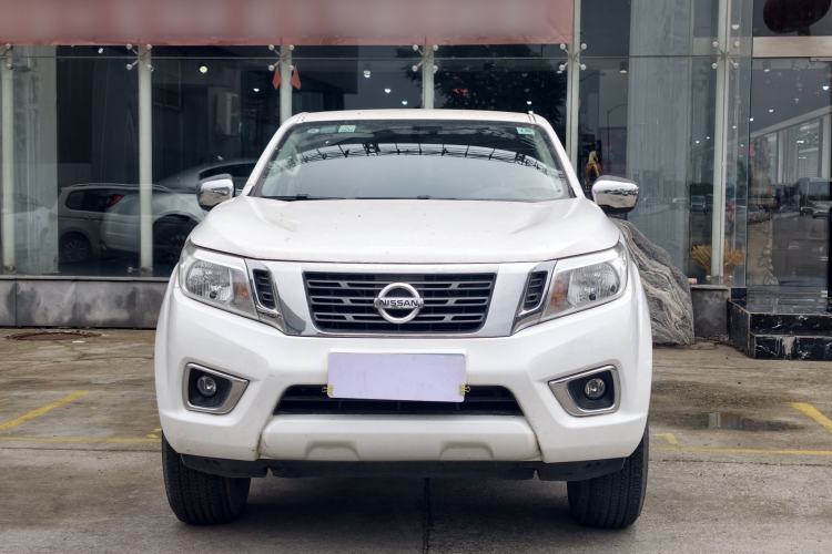 Used Nissan Navara 2017 2.5L Automatic 2WD Luxury Edition QR25 Exterior 1