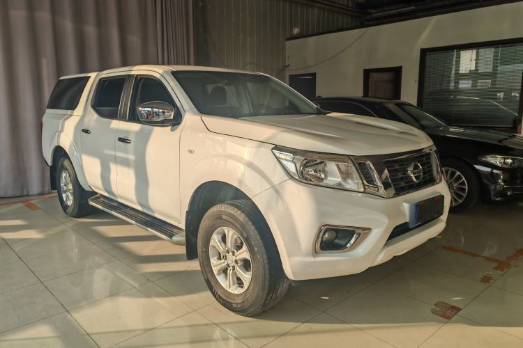 Used Nissan Navara 2017 2.5L Automatic 2WD Luxury Edition QR25 Exterior 2