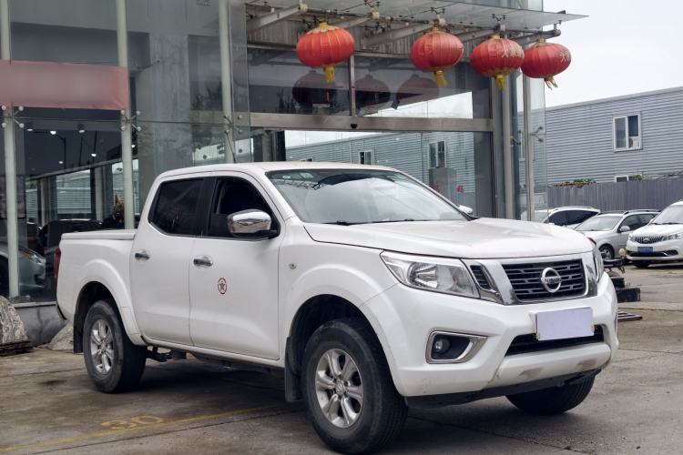 Used Nissan Navara 2017 2.5L Automatic 2WD Luxury Edition QR25 Exterior 2